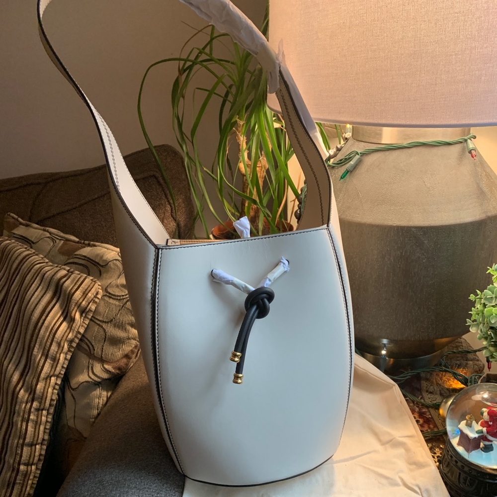 Authentic TORY BURCH CALF leather drawstrings bucket bag - Picture 4 of 16